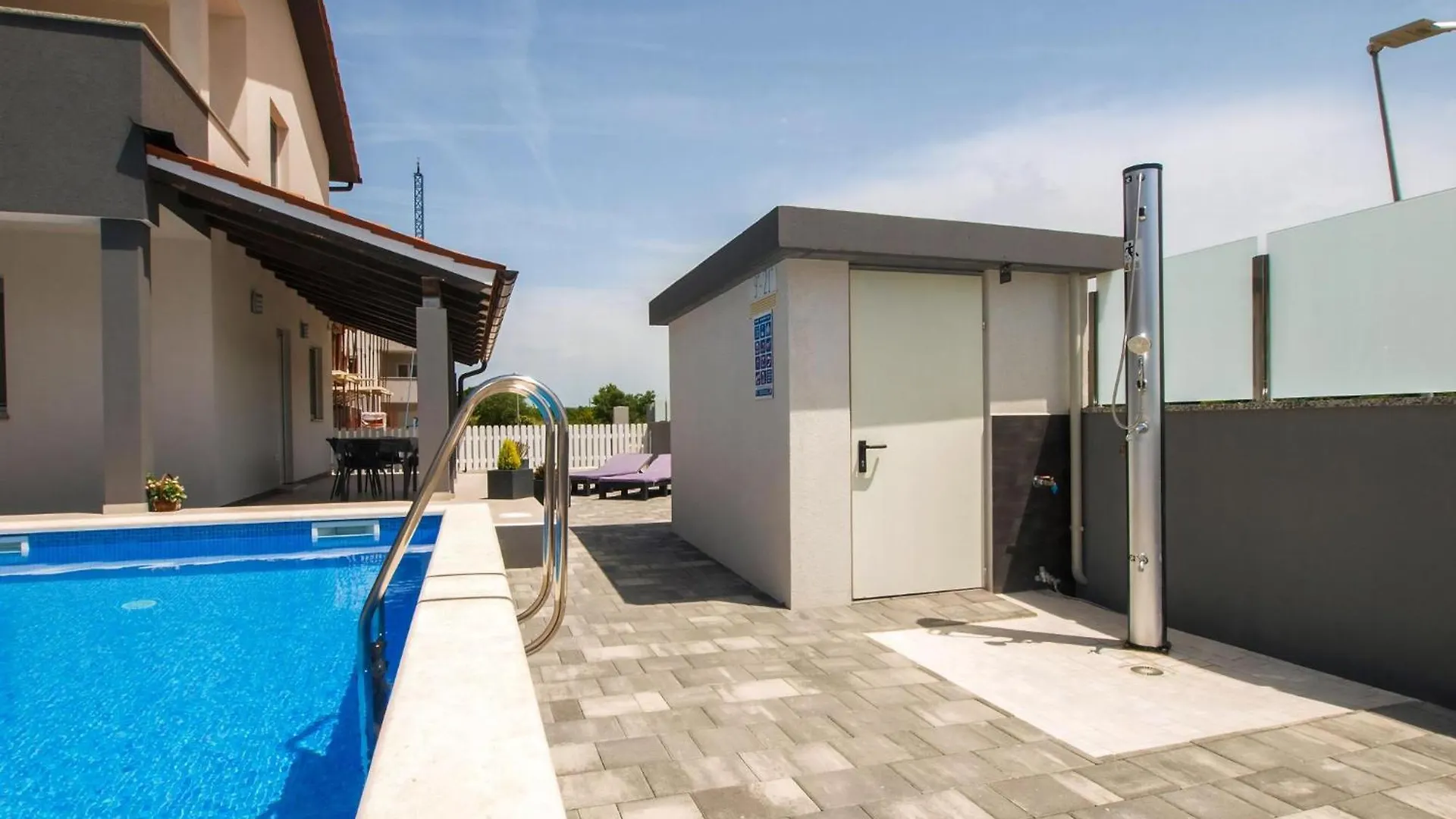 Apartment Wohnung Mit Grill, Pool Und Terrasse Stinjan