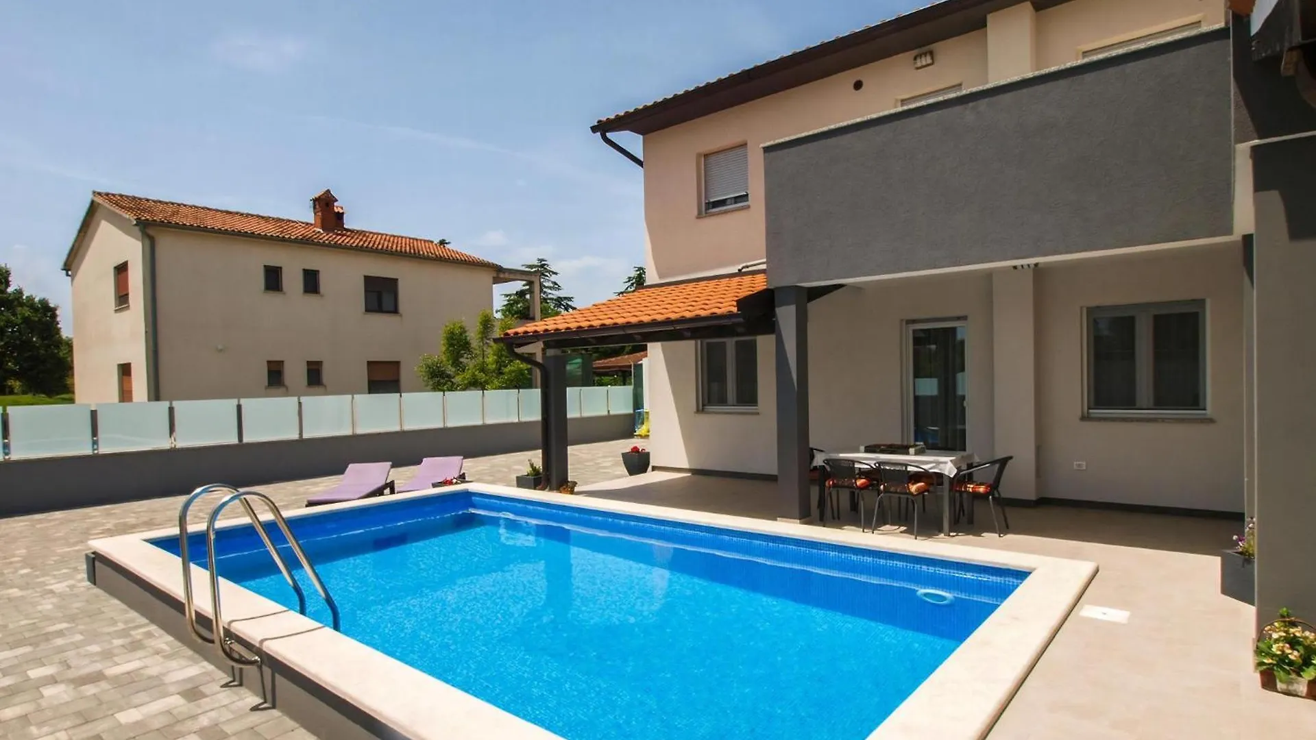 Wohnung Mit Grill, Pool Und Terrasse Stinjan
