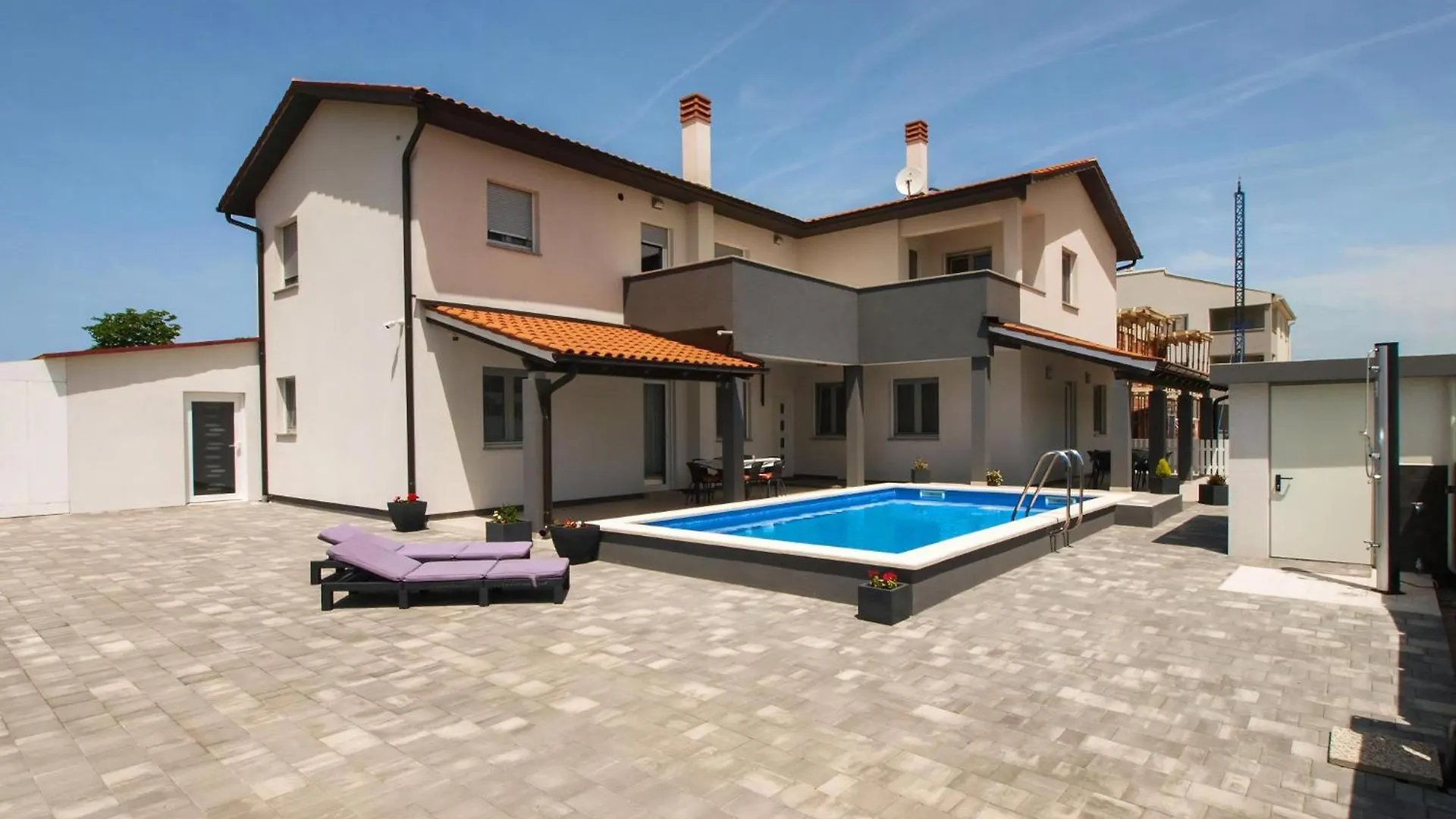 Wohnung Mit Grill, Pool Und Terrasse Stinjan 0*,  Croatia