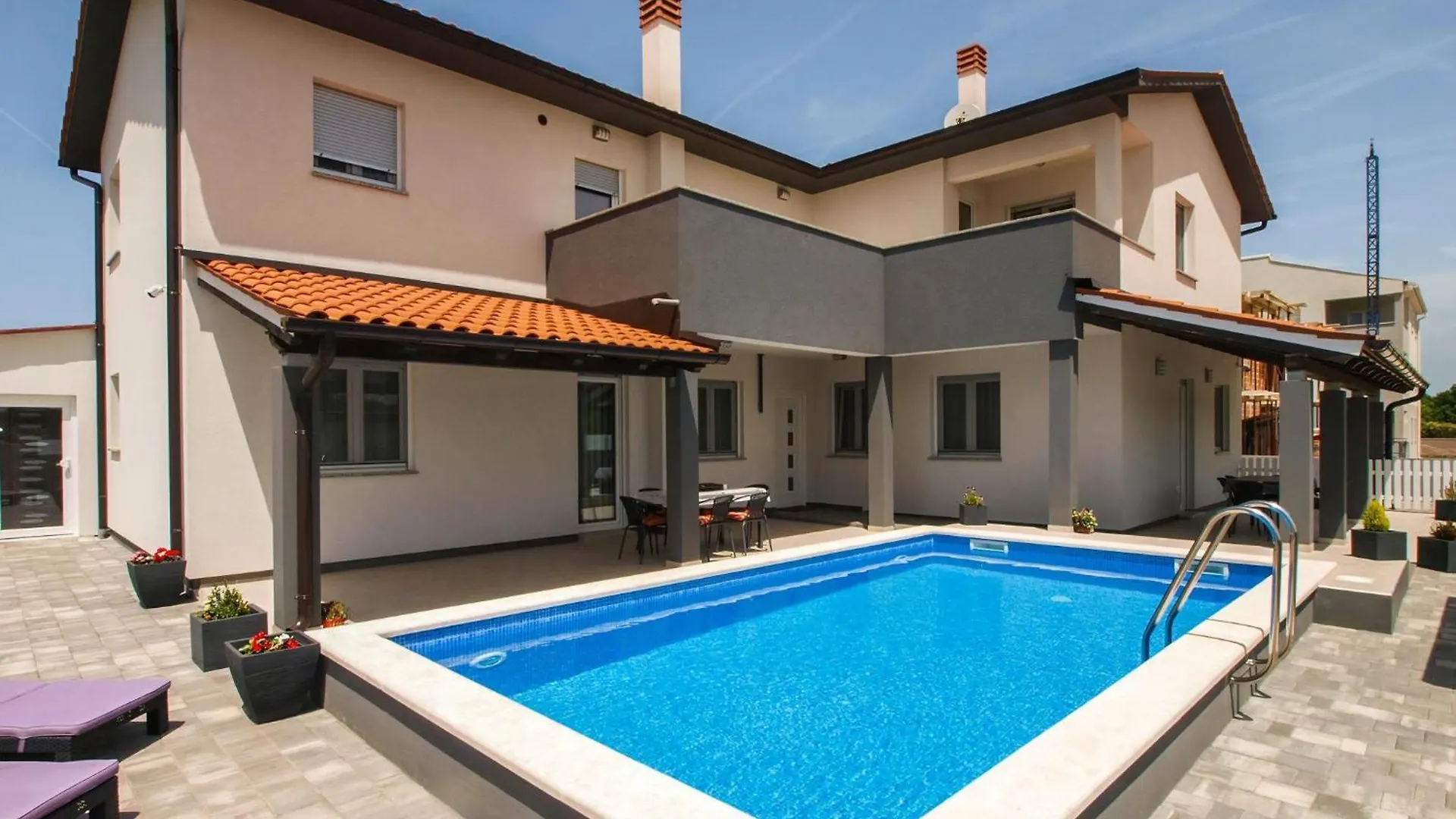 Wohnung Mit Grill, Pool Und Terrasse Stinjan