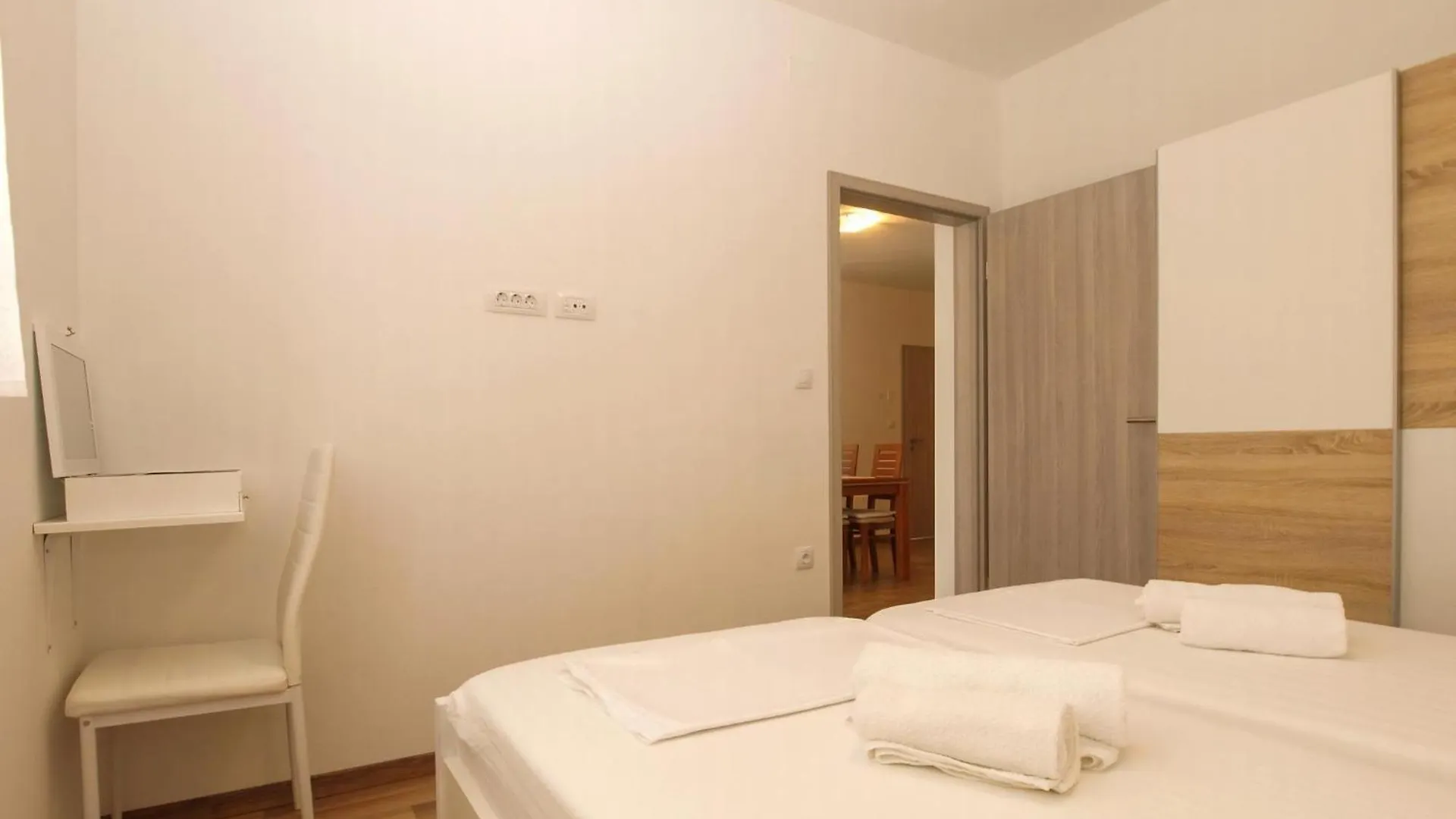 Apartment Wohnung Mit Grill, Pool Und Terrasse Stinjan