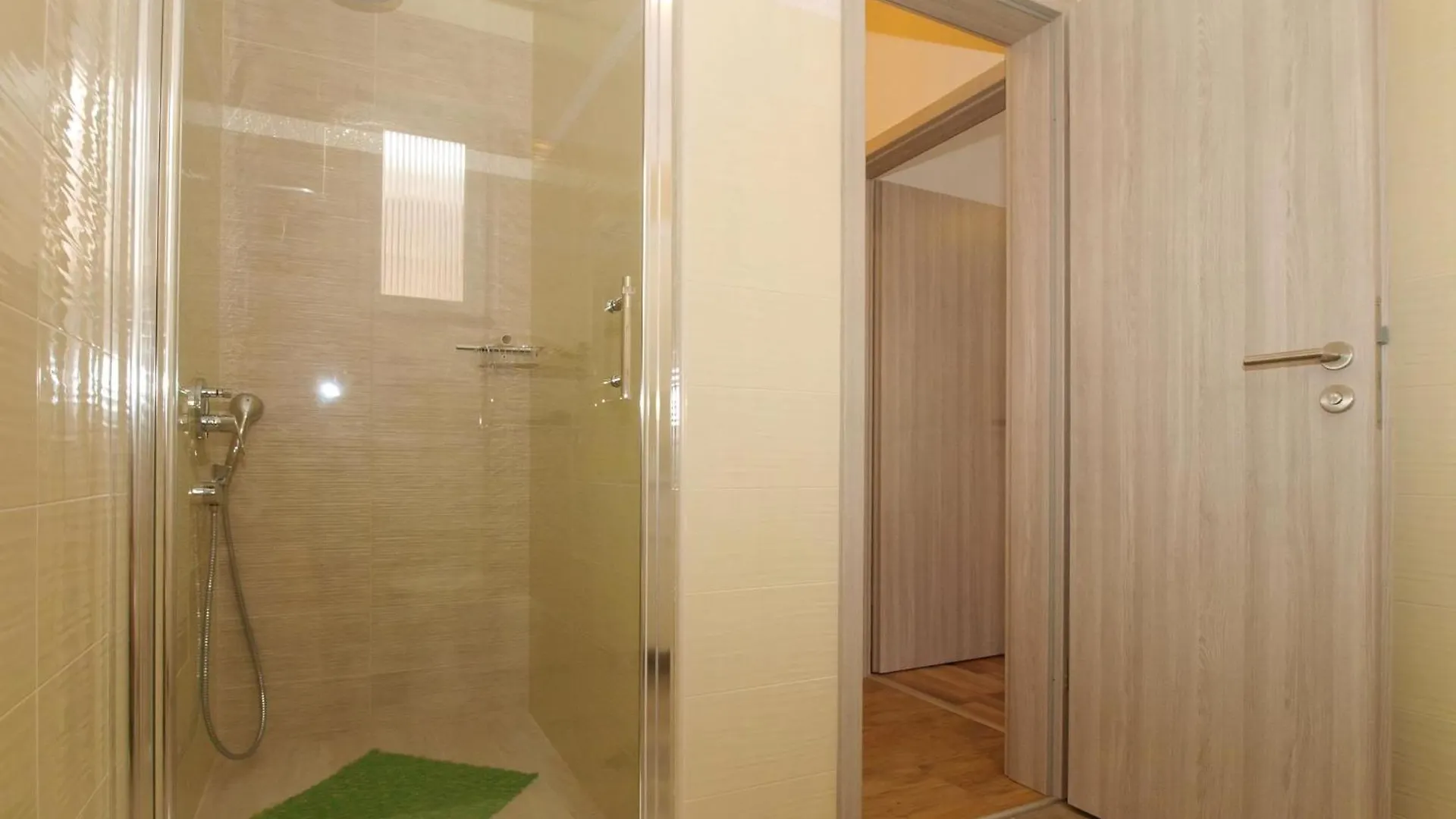 Apartment Wohnung Mit Grill, Pool Und Terrasse Stinjan Croatia