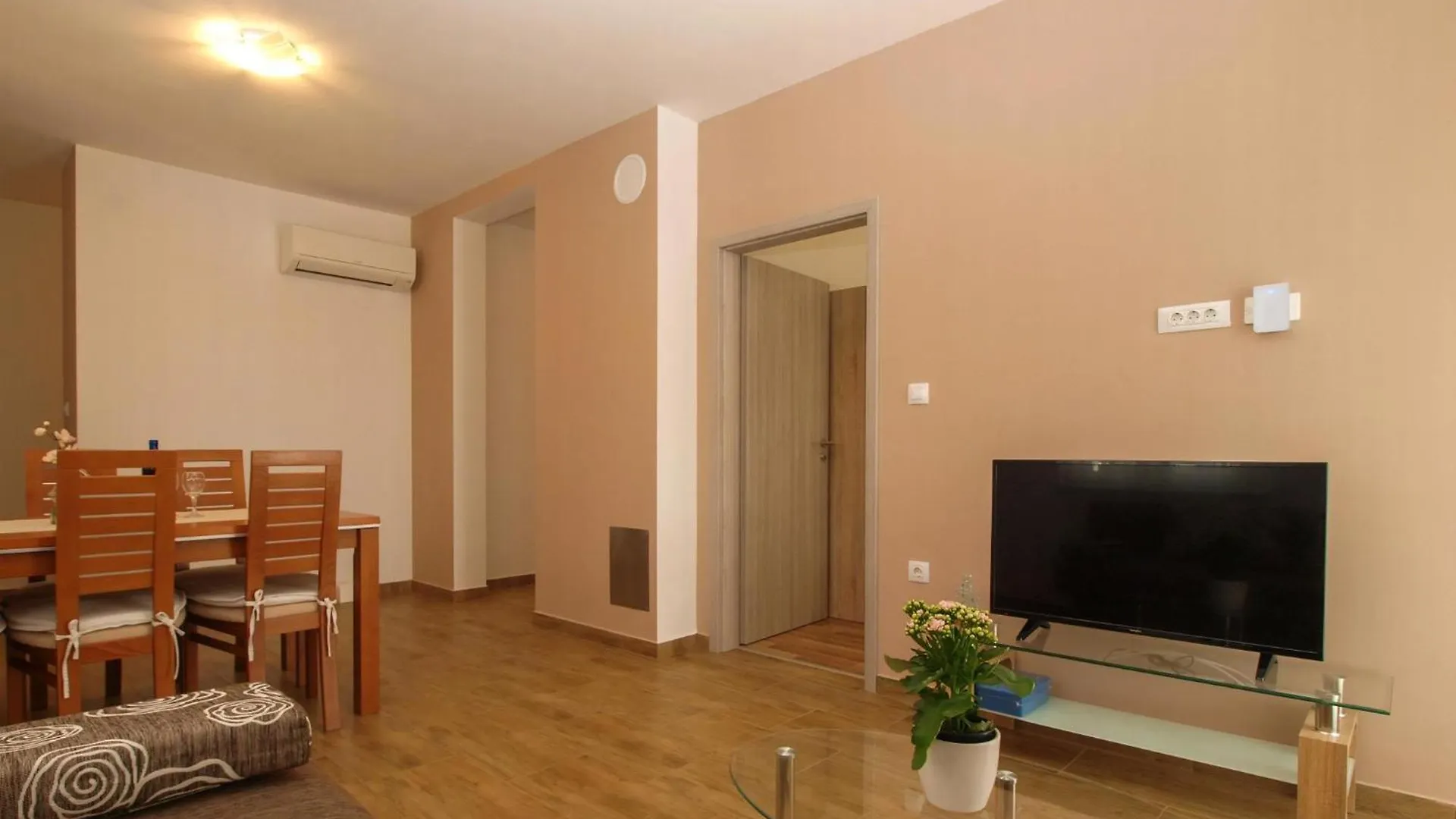 Wohnung Mit Grill, Pool Und Terrasse Stinjan