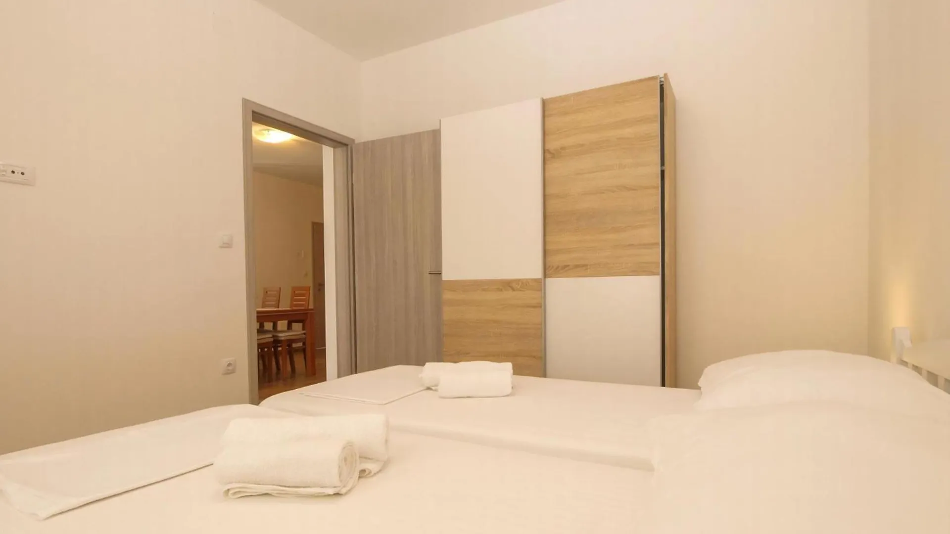 Wohnung Mit Grill, Pool Und Terrasse Stinjan