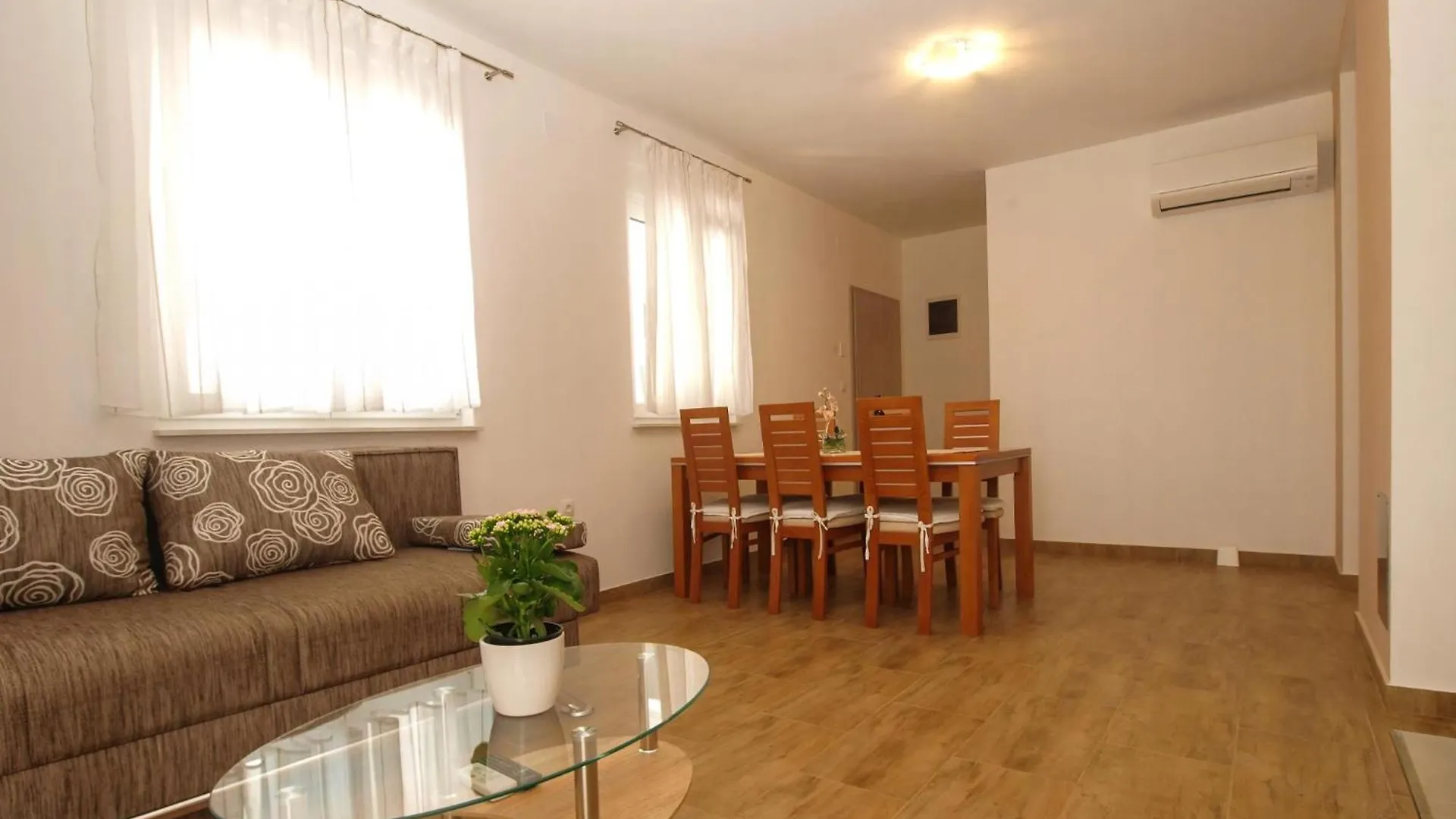 Wohnung Mit Grill, Pool Und Terrasse Stinjan Apartment
