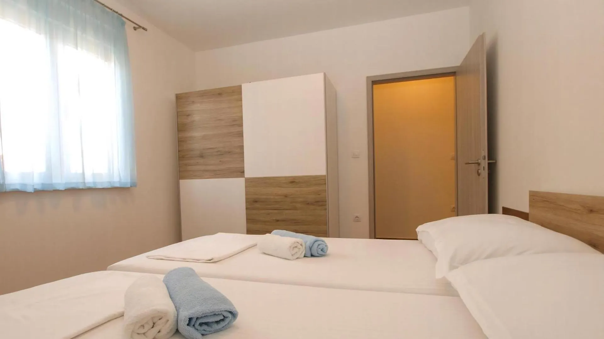 Wohnung Mit Grill, Pool Und Terrasse Stinjan Apartment