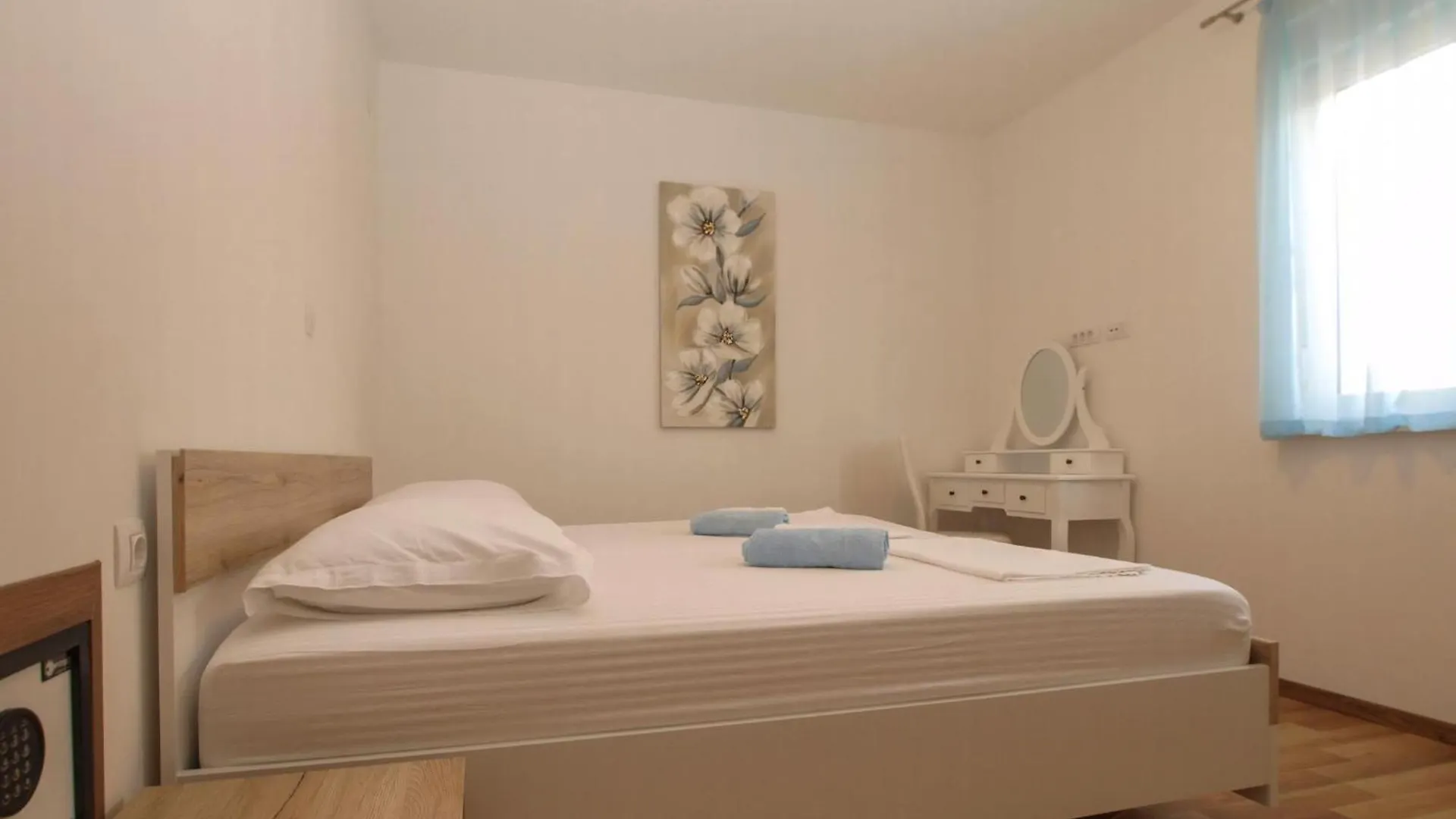 Wohnung Mit Grill, Pool Und Terrasse Stinjan Croatia