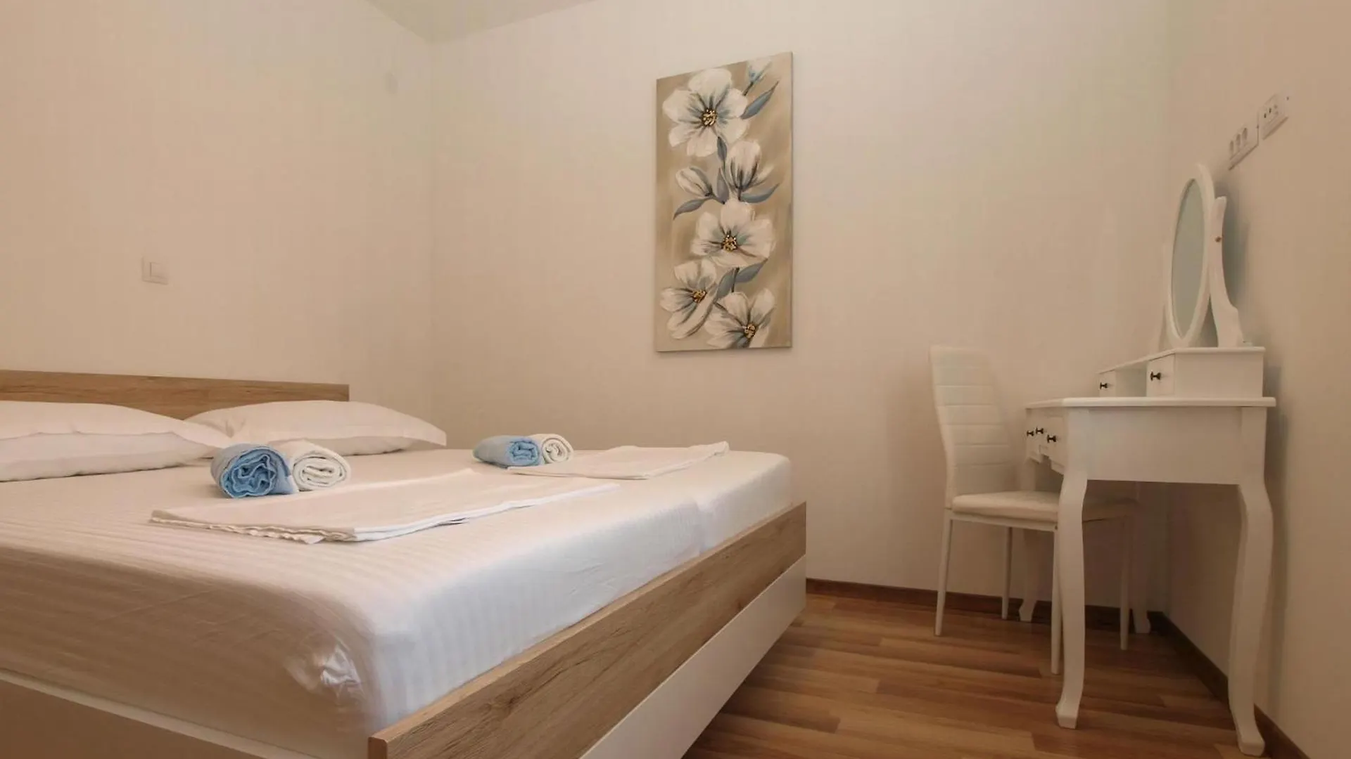 Wohnung Mit Grill, Pool Und Terrasse Stinjan Apartment