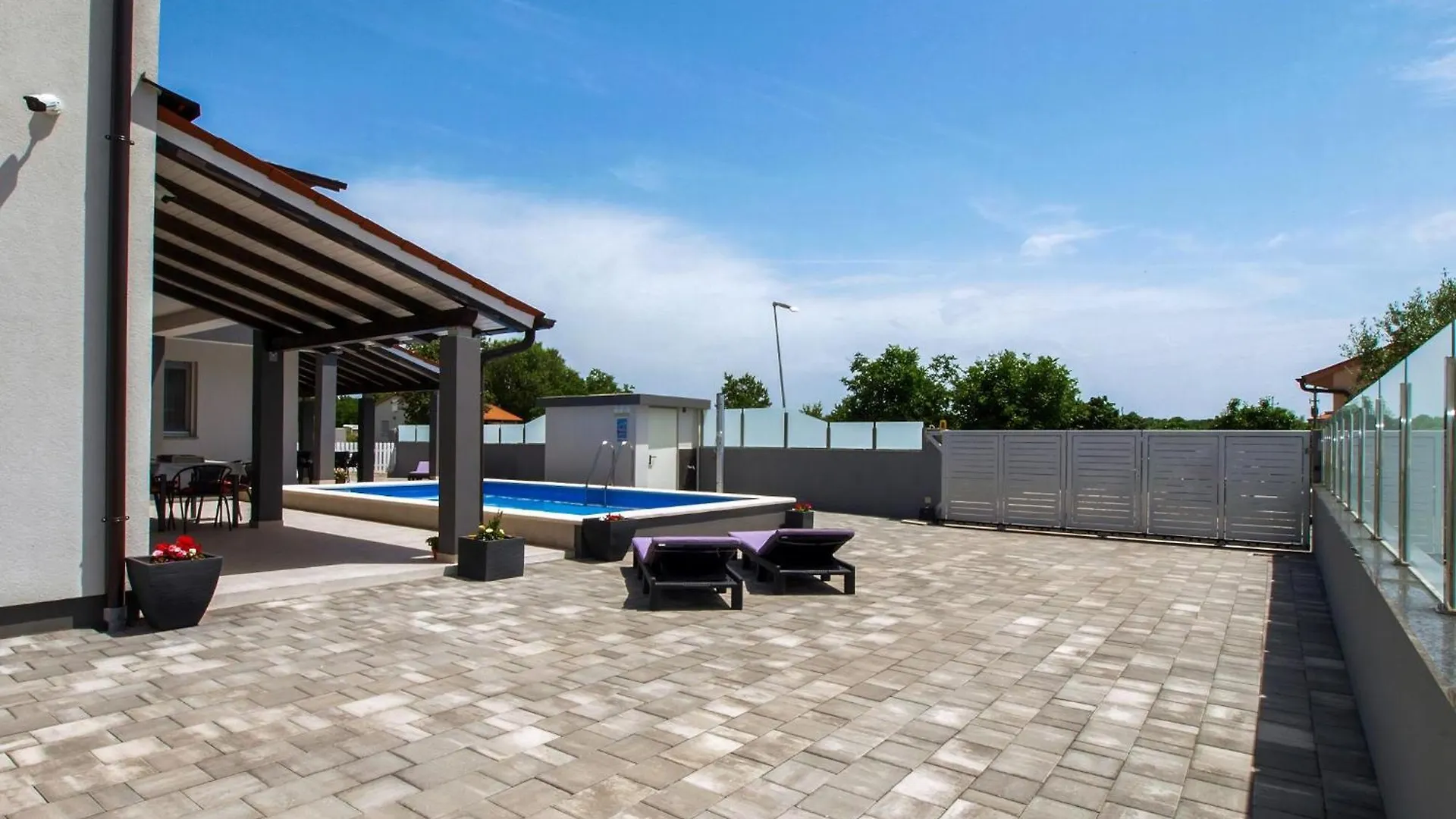 Apartment Wohnung Mit Grill, Pool Und Terrasse Stinjan